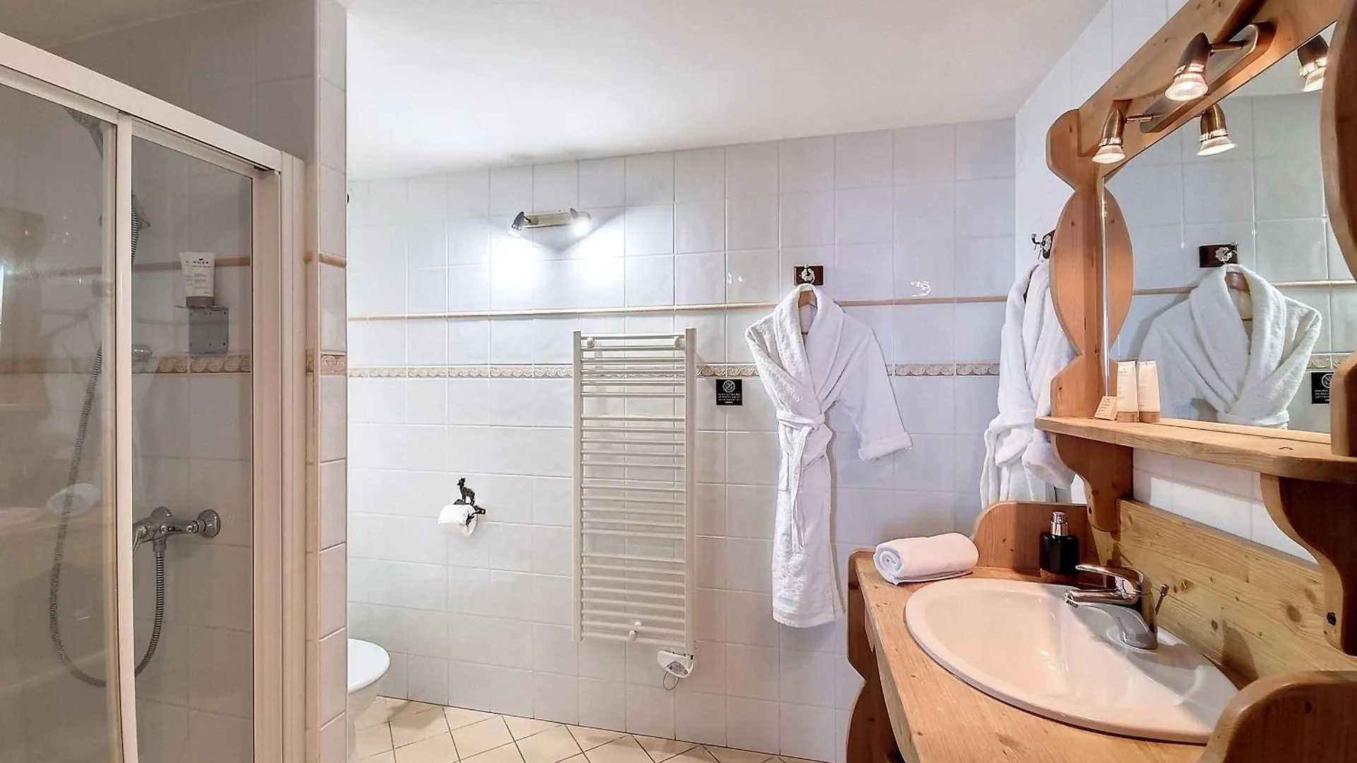 Chez Claudius- Appartement-10 Pers-Proche Piste Les Gets 0*,